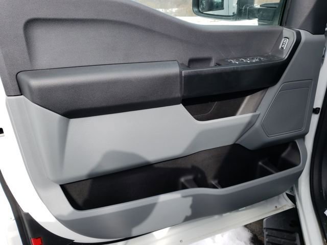 New 2025 Ford F550 4x4 Supercab Super Duty image 13