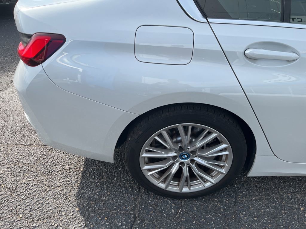 Used 2024 BMW 330e xDrive image 46