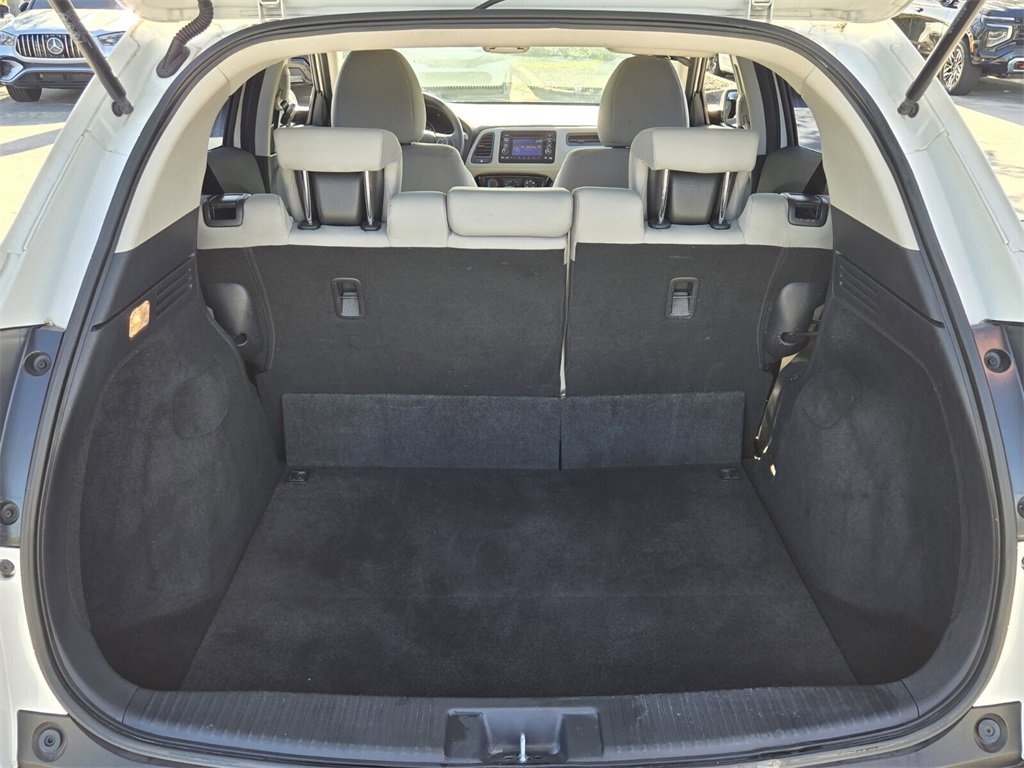 Used 2021 Honda HR-V LX image 15