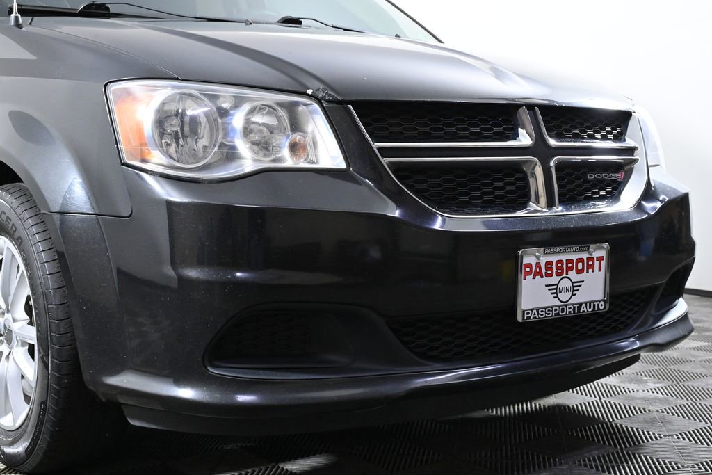 Used 2016 Dodge Grand Caravan SXT image 5