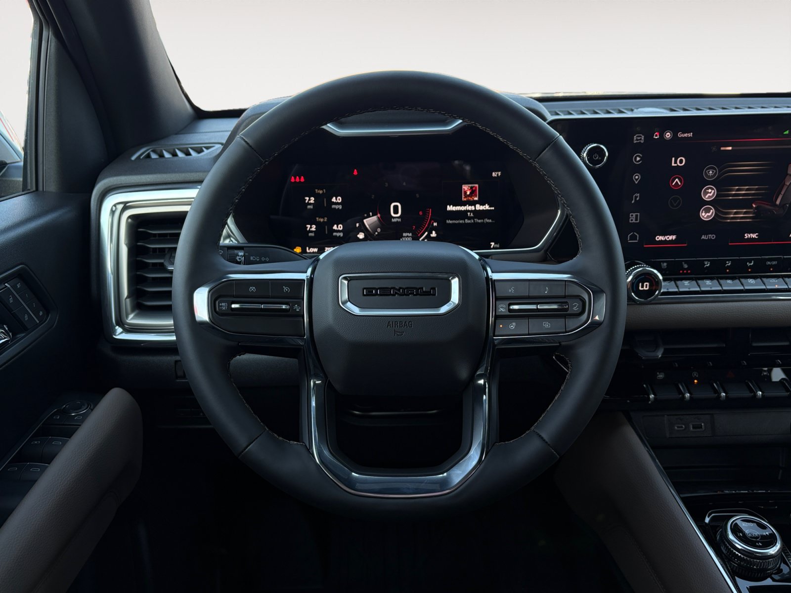 New 2026 GMC Canyon Denali AWD/4WD image 13