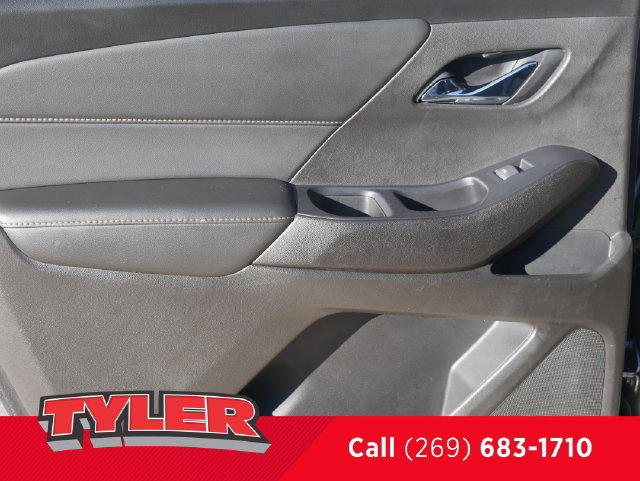 Used 2021 Chevrolet Traverse LT AWD/4WD image 18