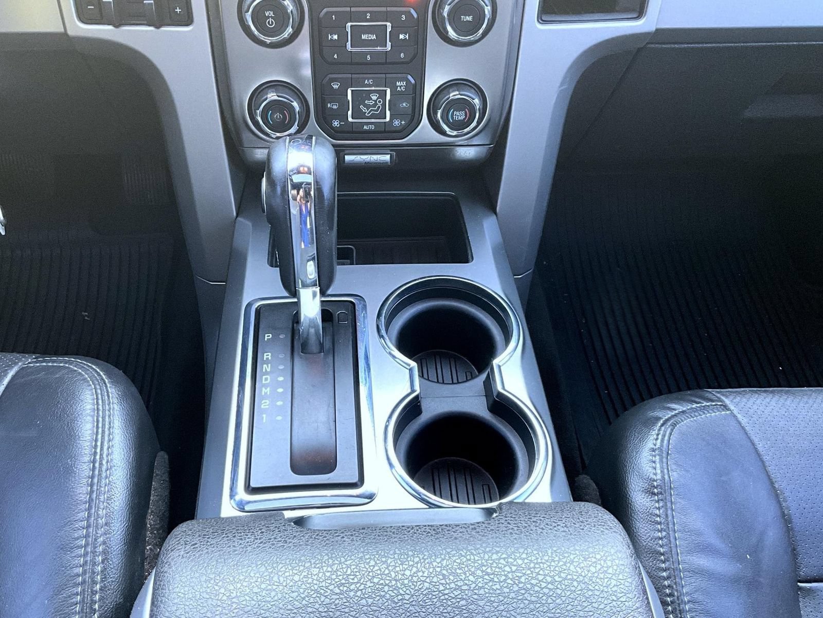 Used 2014 Ford F150 FX4 w/ Equipment Group 402A Luxury AWD/4WD image 15