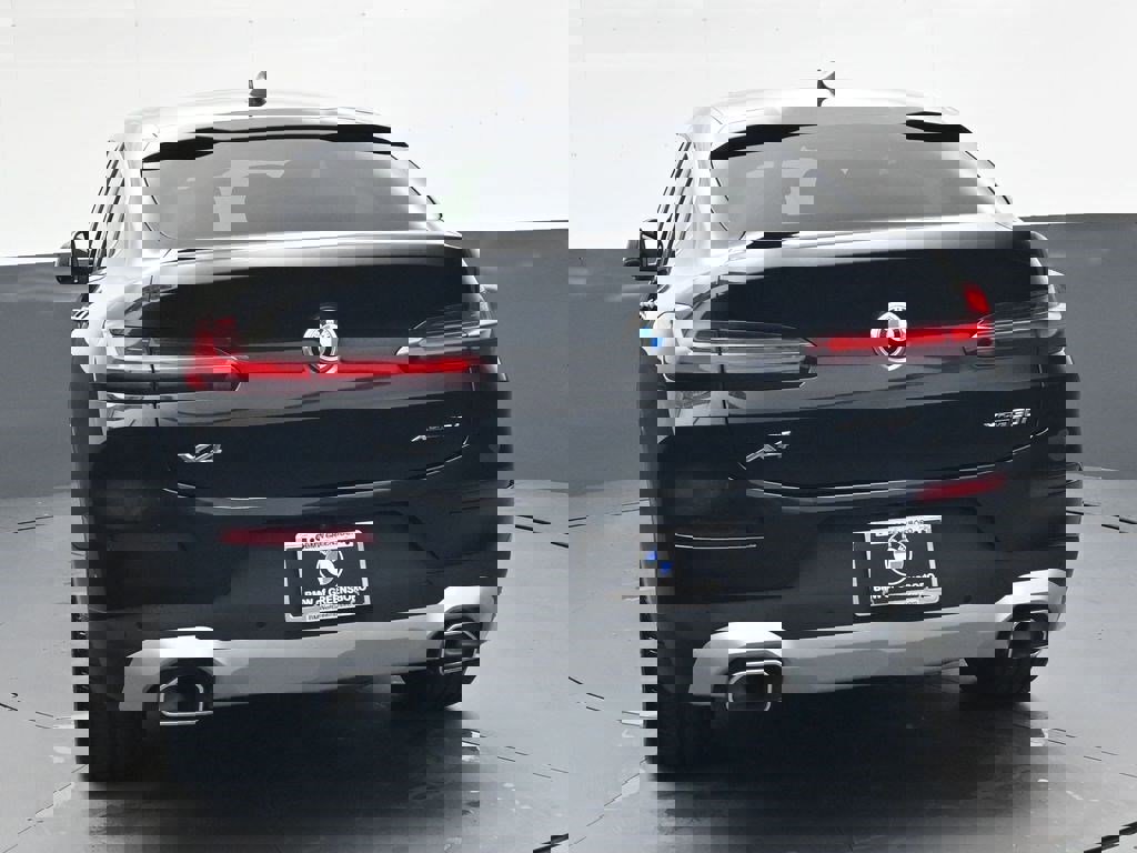 Used 2025 BMW X4 xDrive30i w/ Premium Package image 5