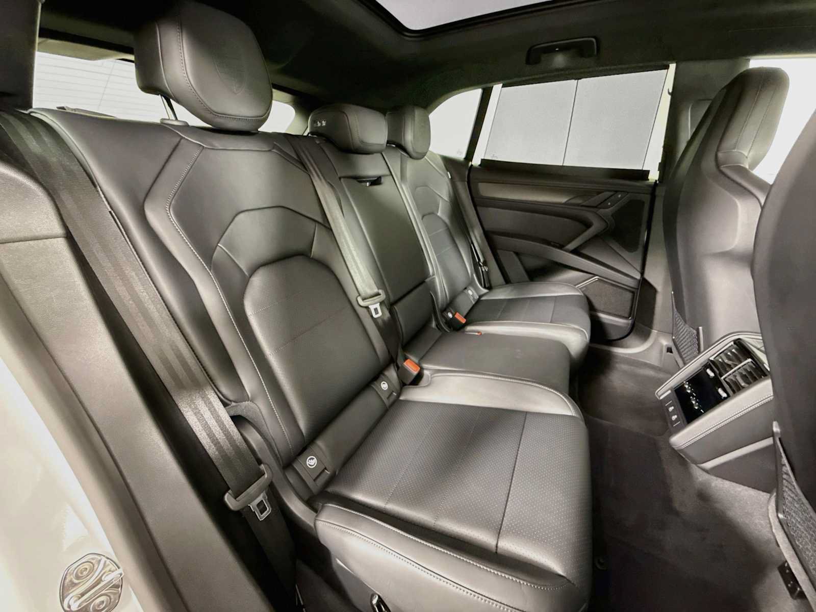 New 2026 Porsche Cayenne Turbo Electric AWD/4WD image 28