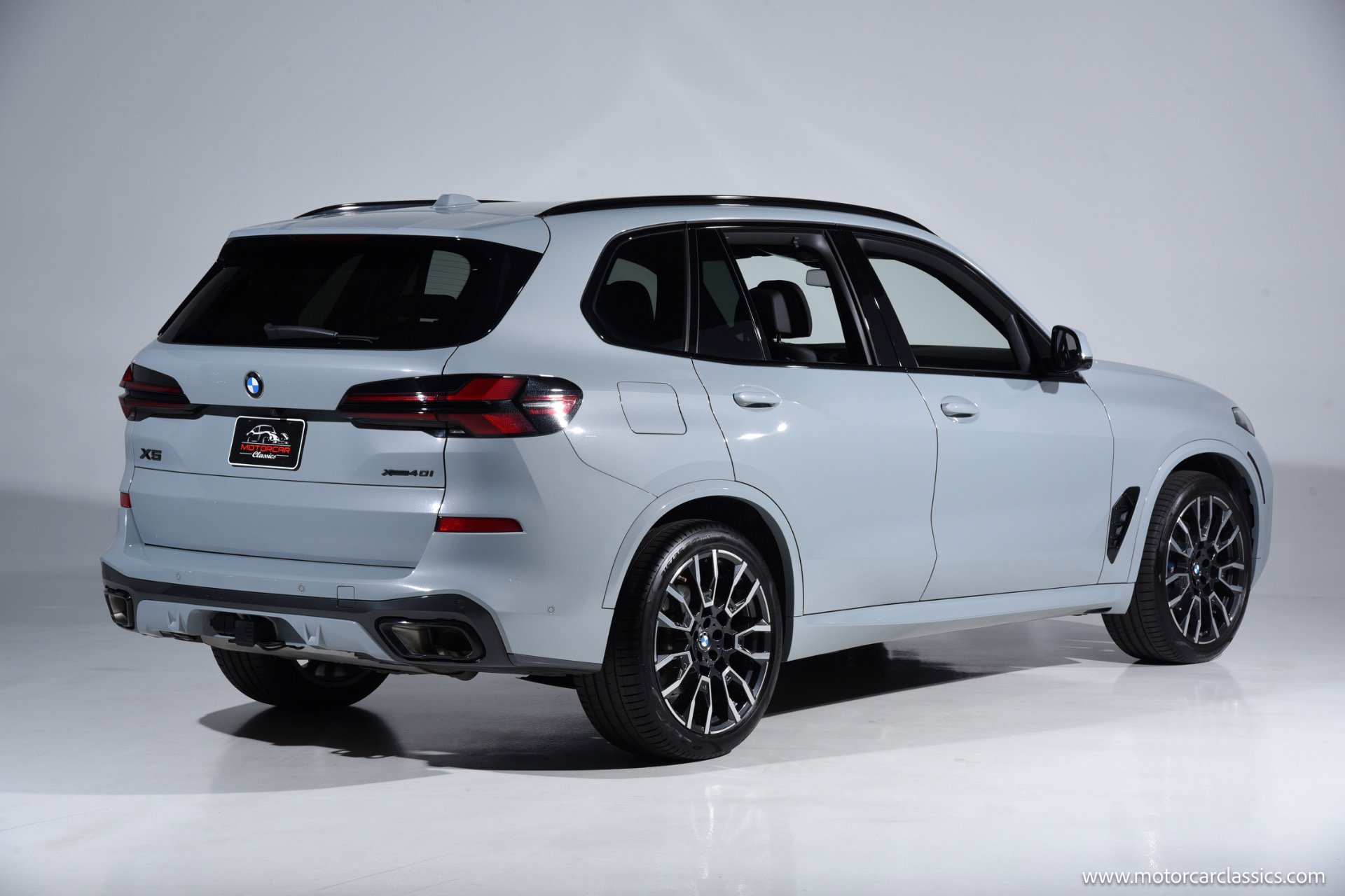 Used 2024 BMW X5 xDrive40i w/ Executive Package image 6