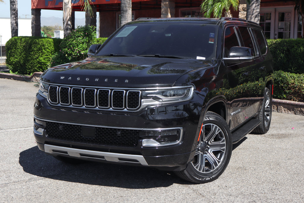 Used 2024 Jeep Wagoneer Series II RWD image 4