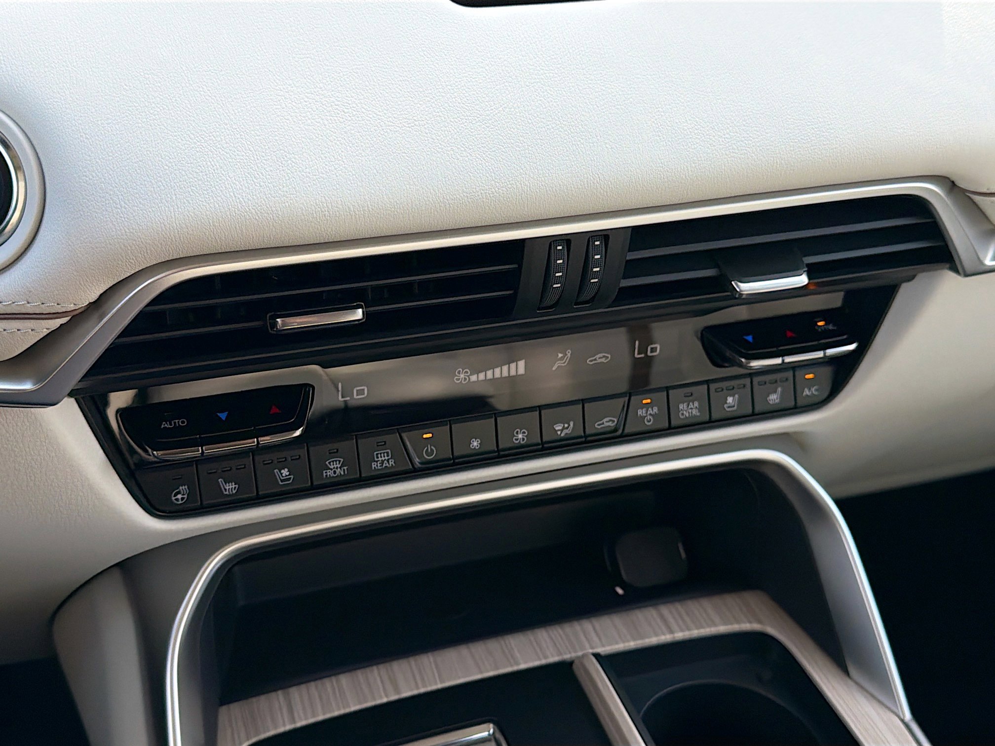 New 2026 MAZDA CX-90 Plug-In Hybrid w/ Premium Plus image 37