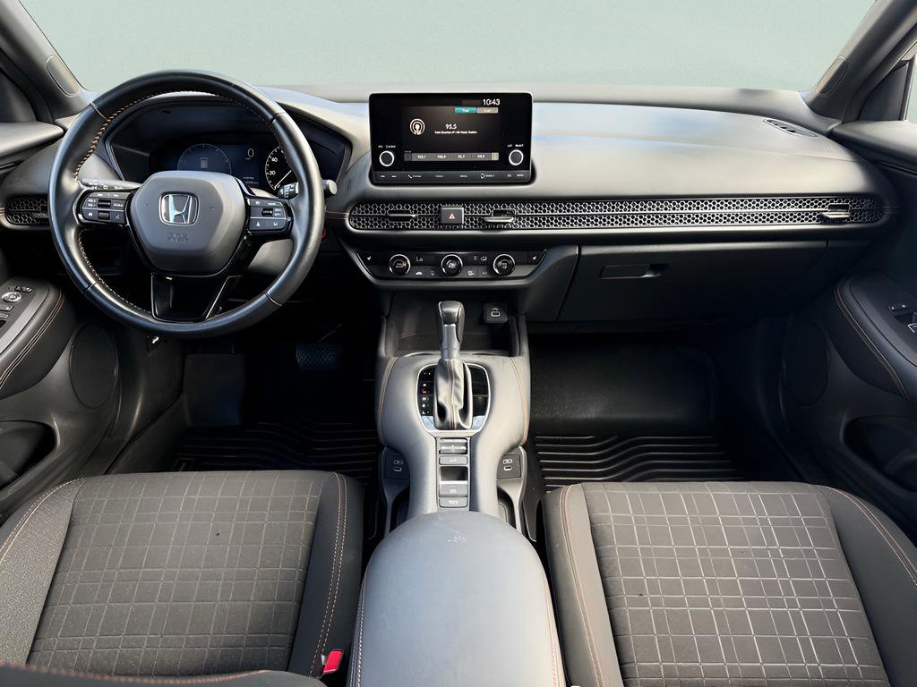 Certified 2025 Honda HR-V Sport image 9