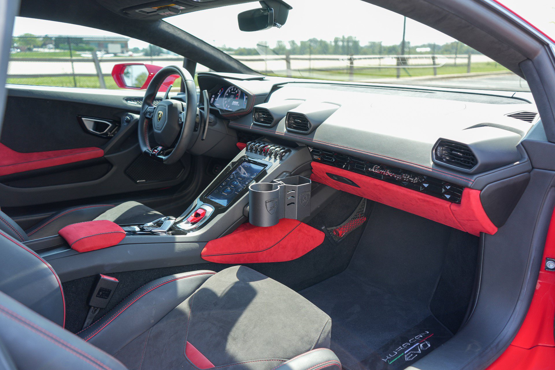 Used 2020 Lamborghini Huracan EVO AWD/4WD image 27