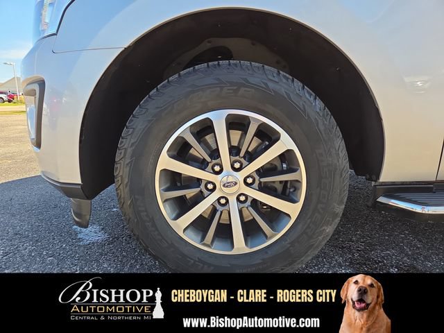Used 2019 Ford Expedition Max XLT w/ Equipment Group 202A AWD/4WD image 23