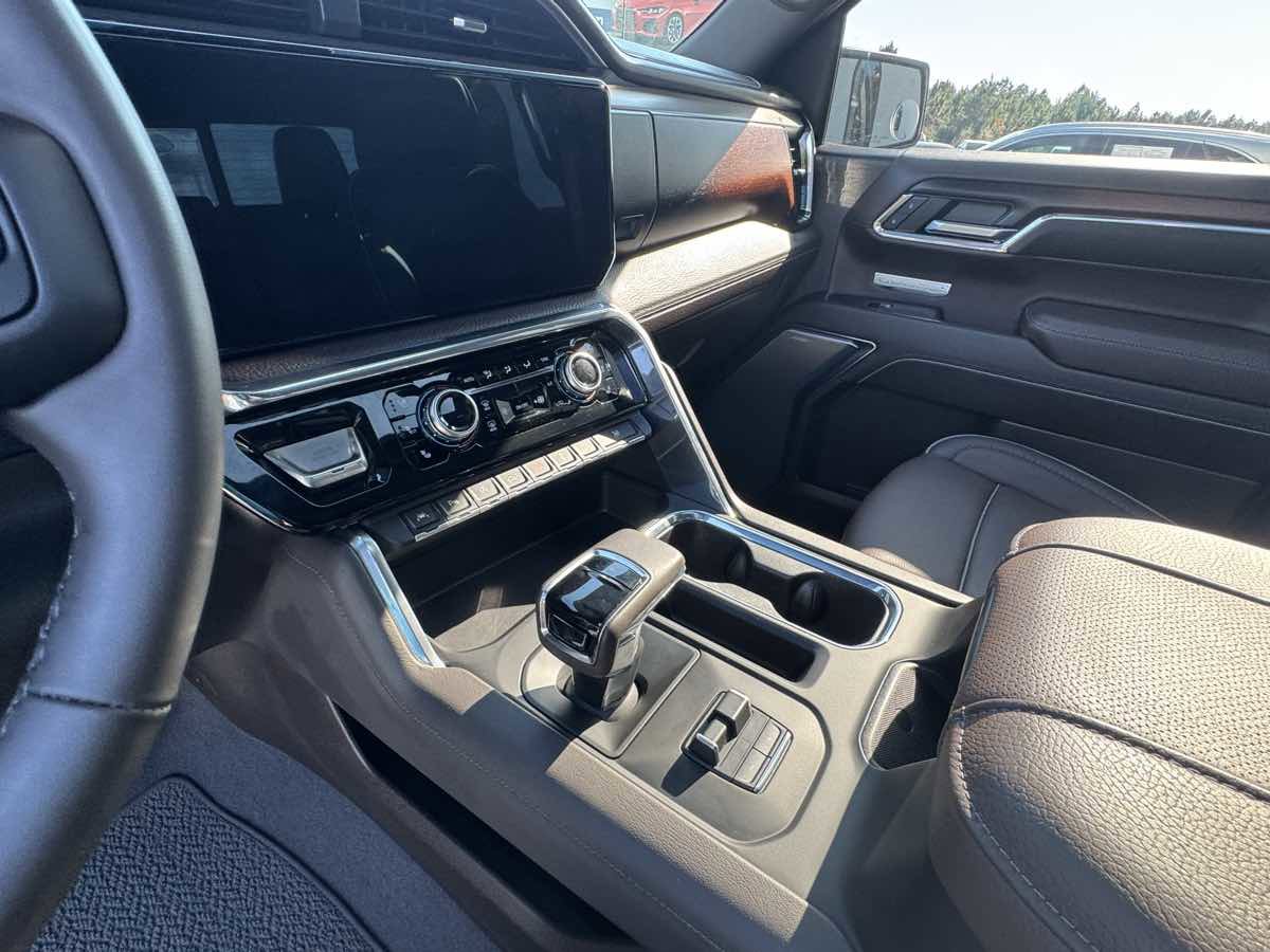 Used 2024 GMC Sierra 1500 Denali w/ Denali Reserve Package image 19