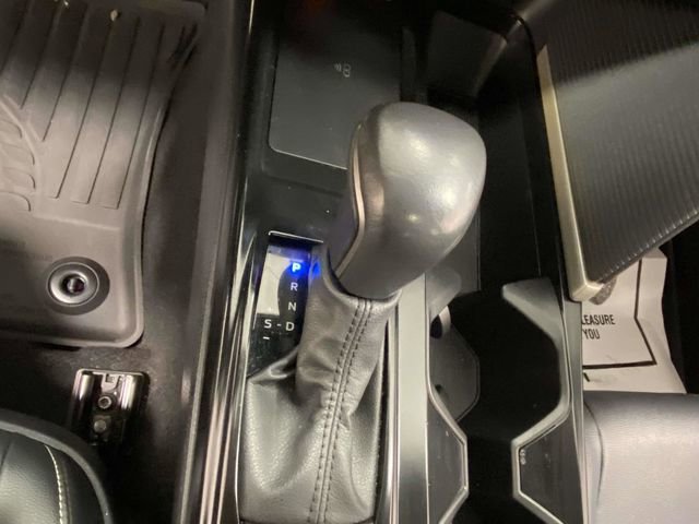 Used 2025 Toyota Camry SE w/ Convenience Package image 19