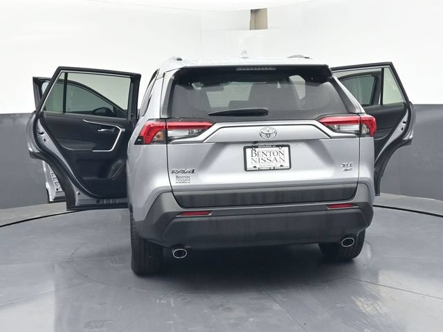 Used 2022 Toyota RAV4 XLE Premium AWD/4WD image 48