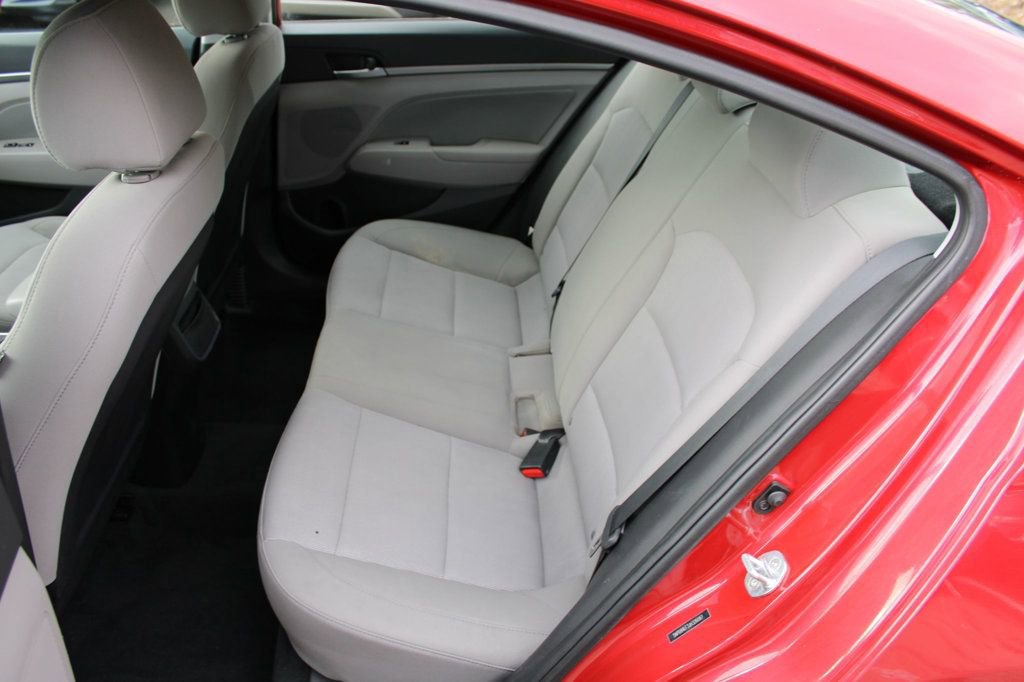 Used 2018 Hyundai Elantra SEL image 15