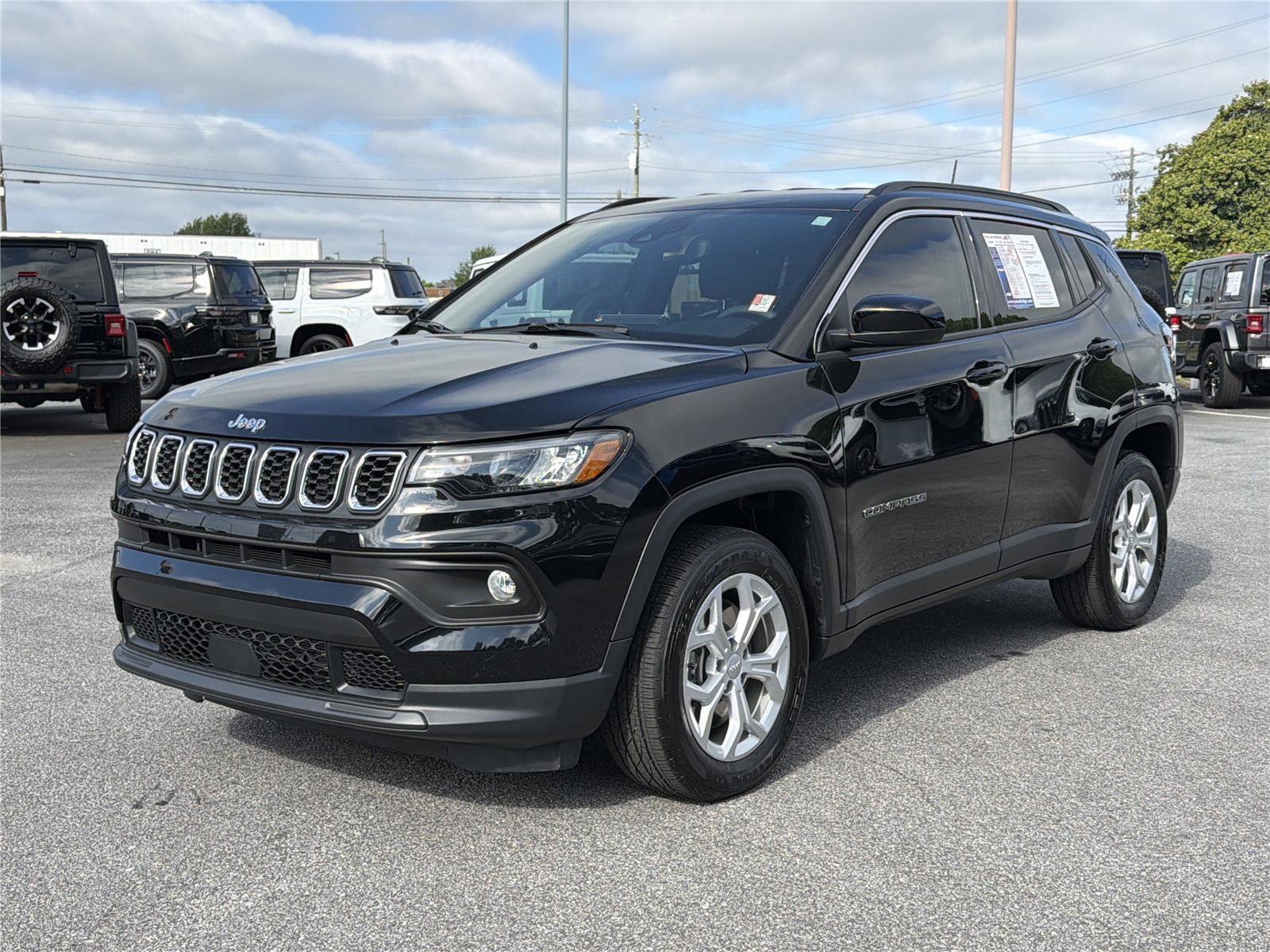 Used 2024 Jeep Compass Latitude AWD/4WD video 2
