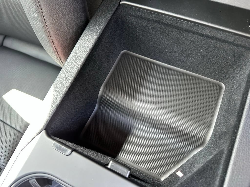 Certified 2025 Porsche Cayenne E-Hybrid AWD/4WD image 31