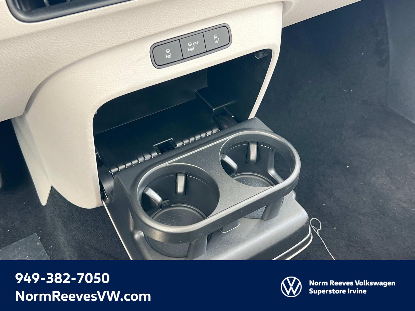 New 2025 Volkswagen ID. Buzz 1st Edition image 16