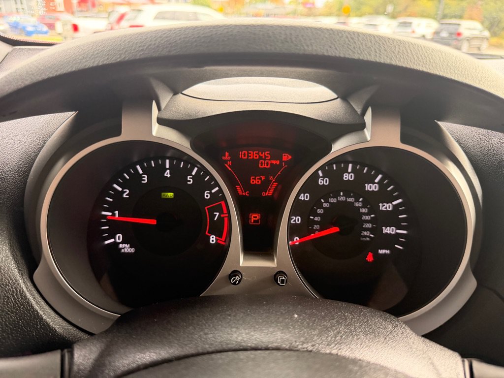 Used 2012 Nissan Juke SV AWD/4WD image 22