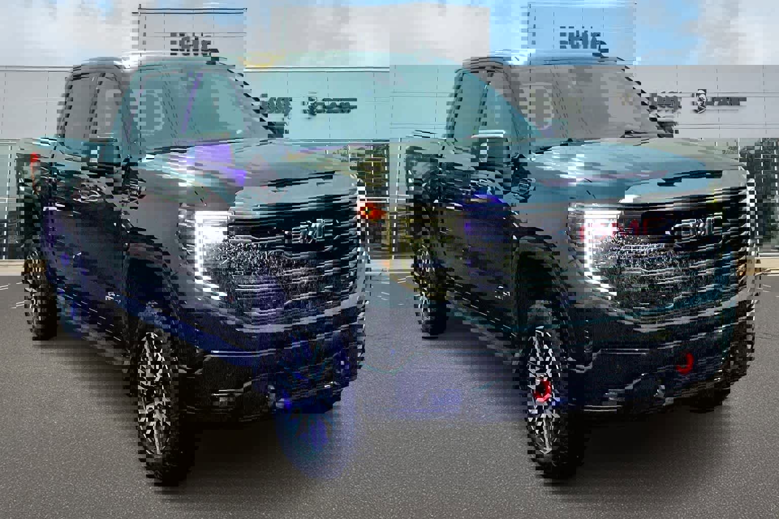 Used 2022 GMC Sierra 1500 AT4 w/ AT4 Premium Package image 22