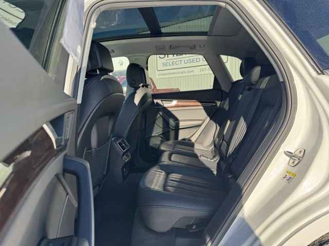 Used 2019 Audi Q5 2.0T Premium w/ Convenience Package image 12
