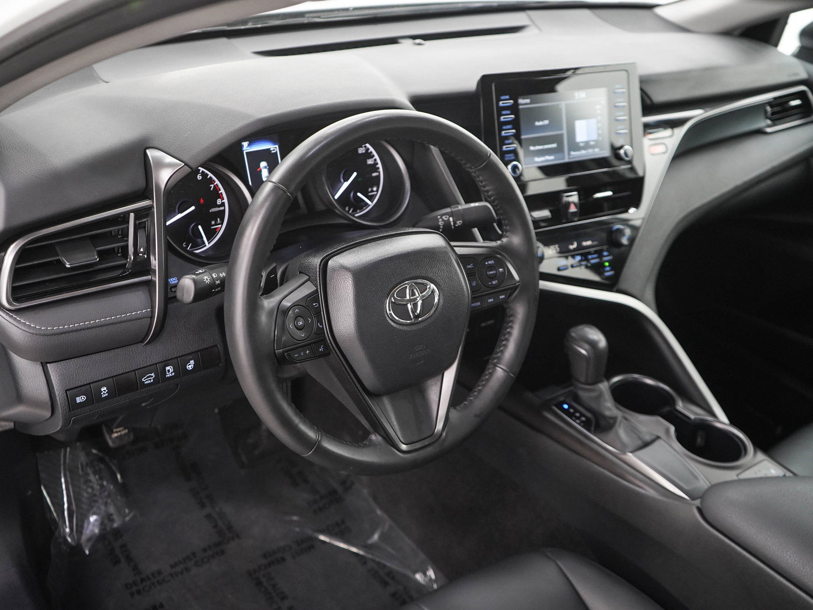Used 2024 Toyota Camry SE FWD image 19
