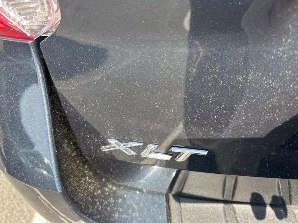 Used 2023 Ford Explorer XLT w/ Equipment Group 202A image 13