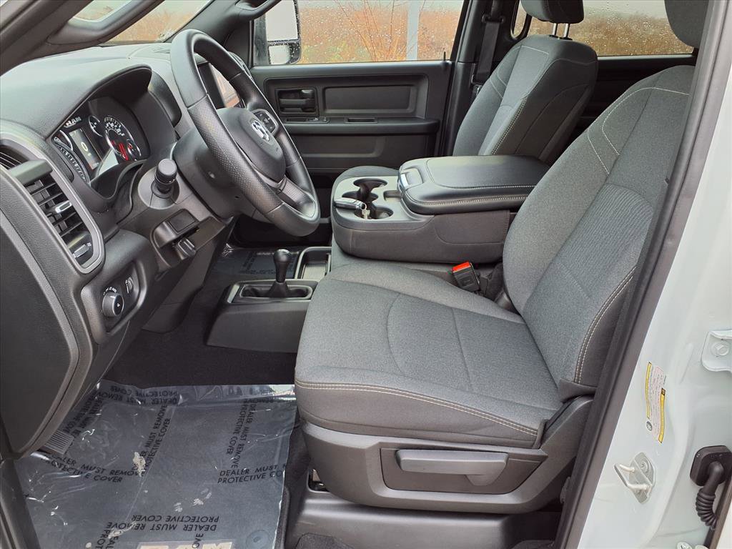 Used 2024 RAM 2500 Tradesman w/ Chrome Appearance Group image 26