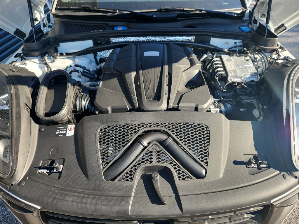 New 2026 Porsche Macan GTS image 50