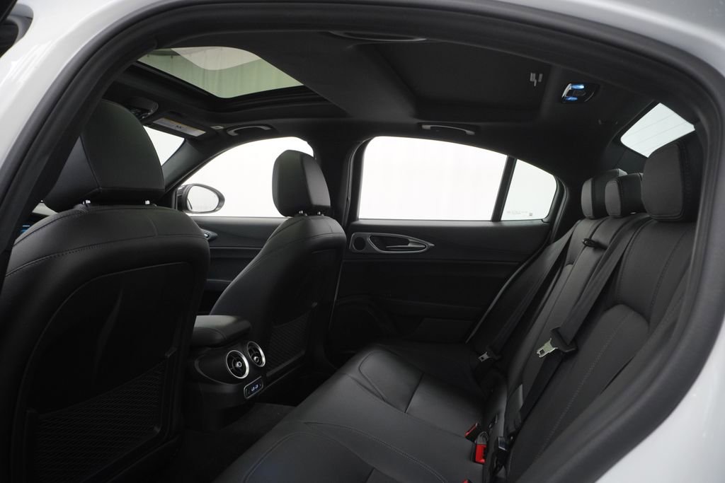 Used 2024 Alfa Romeo Giulia Ti w/ Active Assist Plus Package image 21