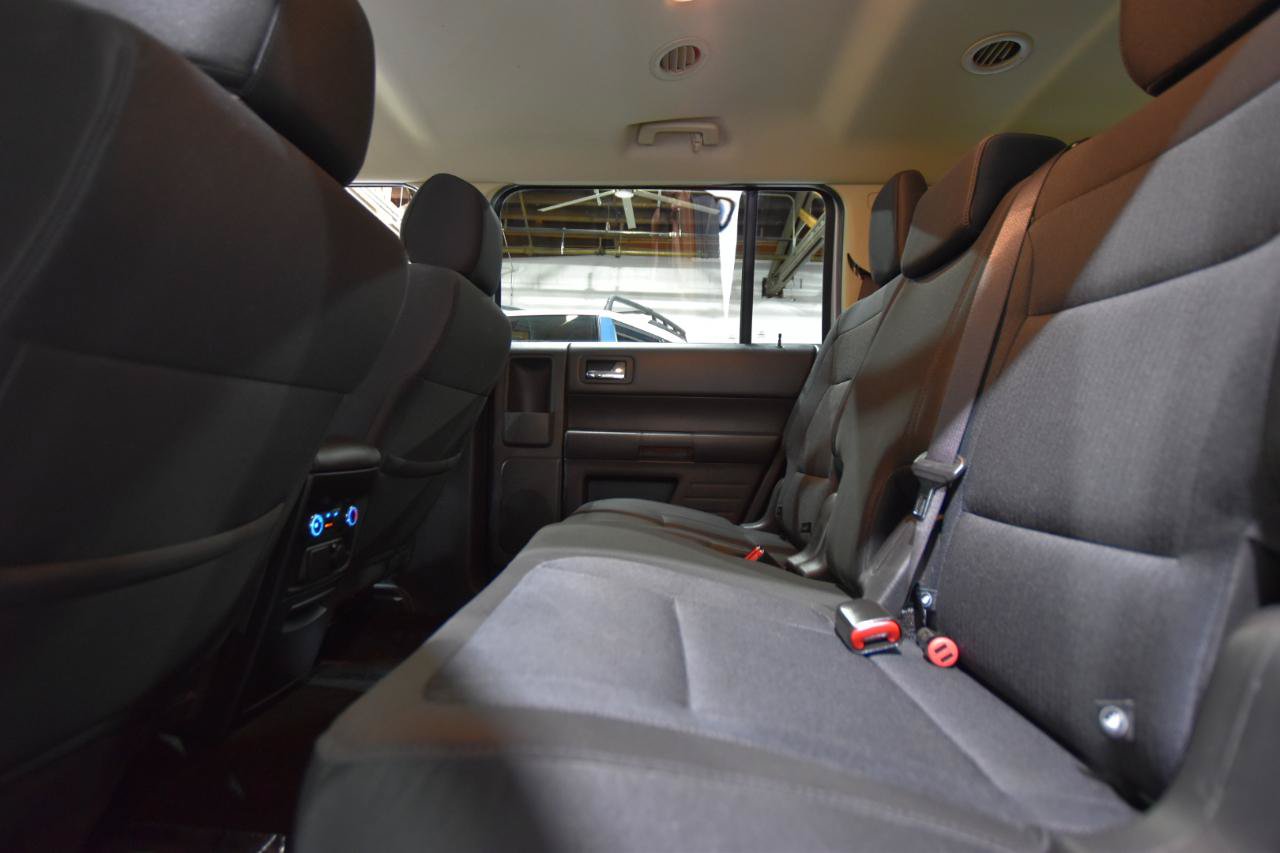 Used 2019 Ford Flex SE FWD image 28