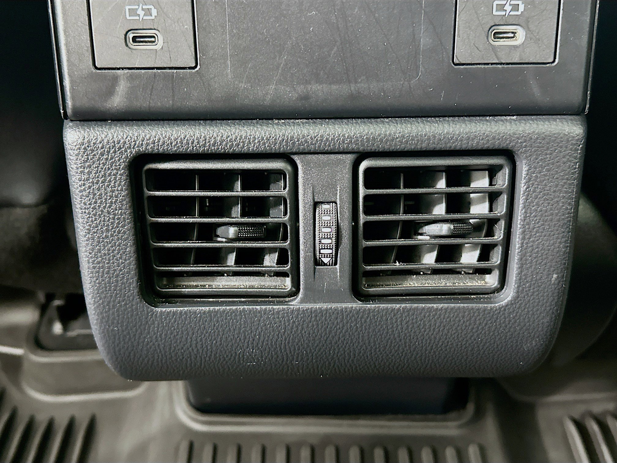 Used 2024 Toyota bZ4X XLE w/ Weather Package FWD image 28