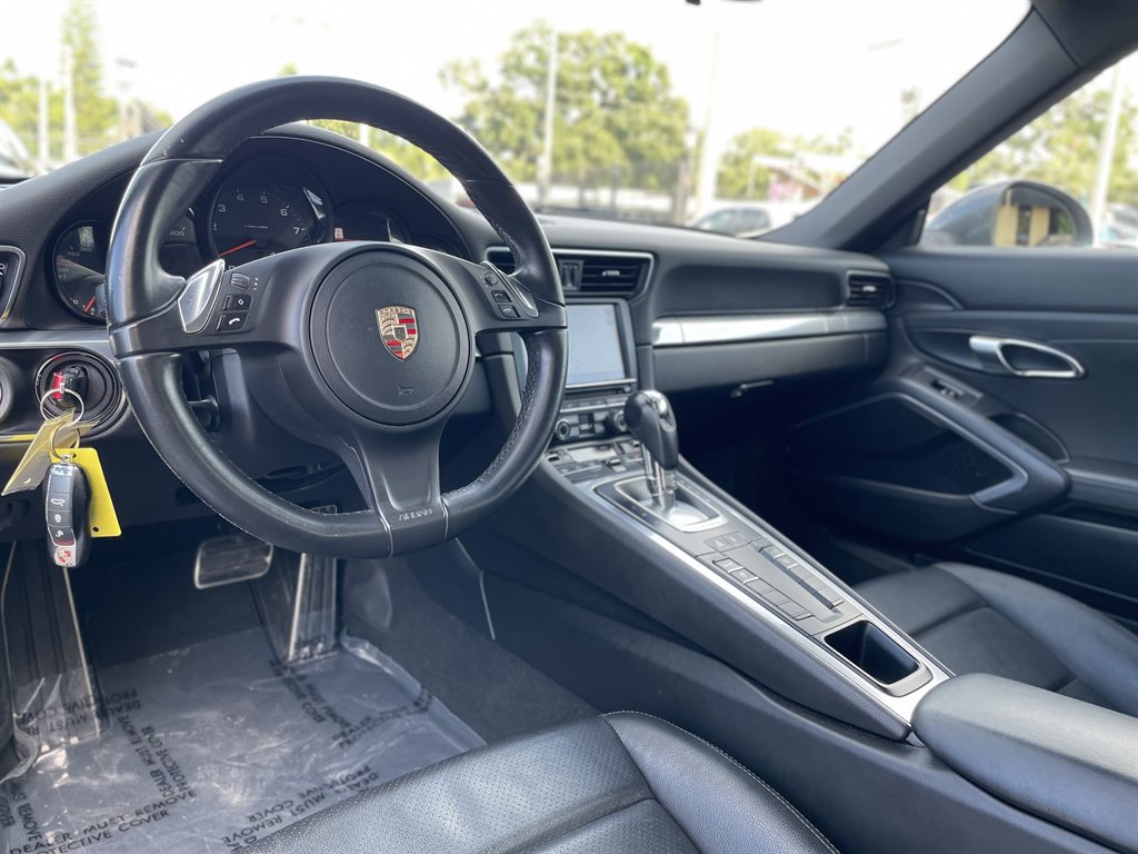 Used 2013 Porsche 911 Carrera image 2
