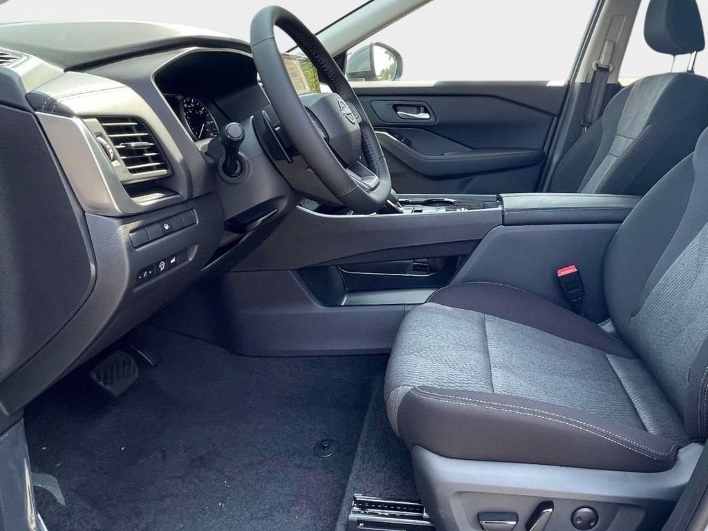 New 2026 Nissan Rogue SV FWD image 16