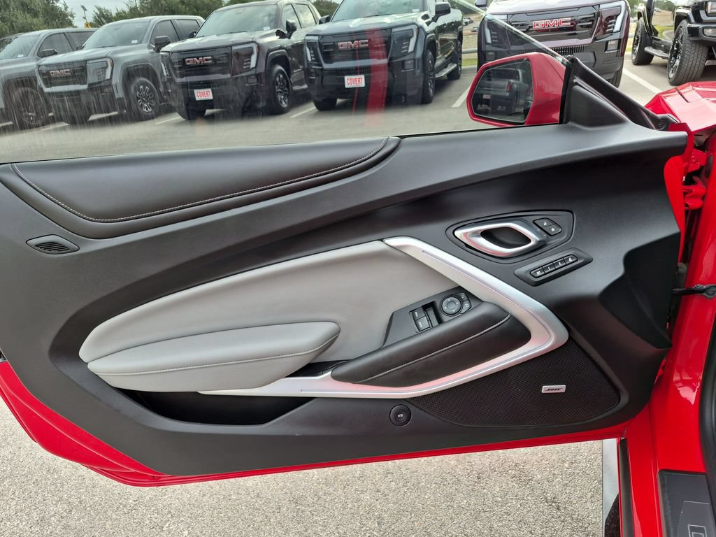 Used 2019 Chevrolet Camaro SS RWD image 18