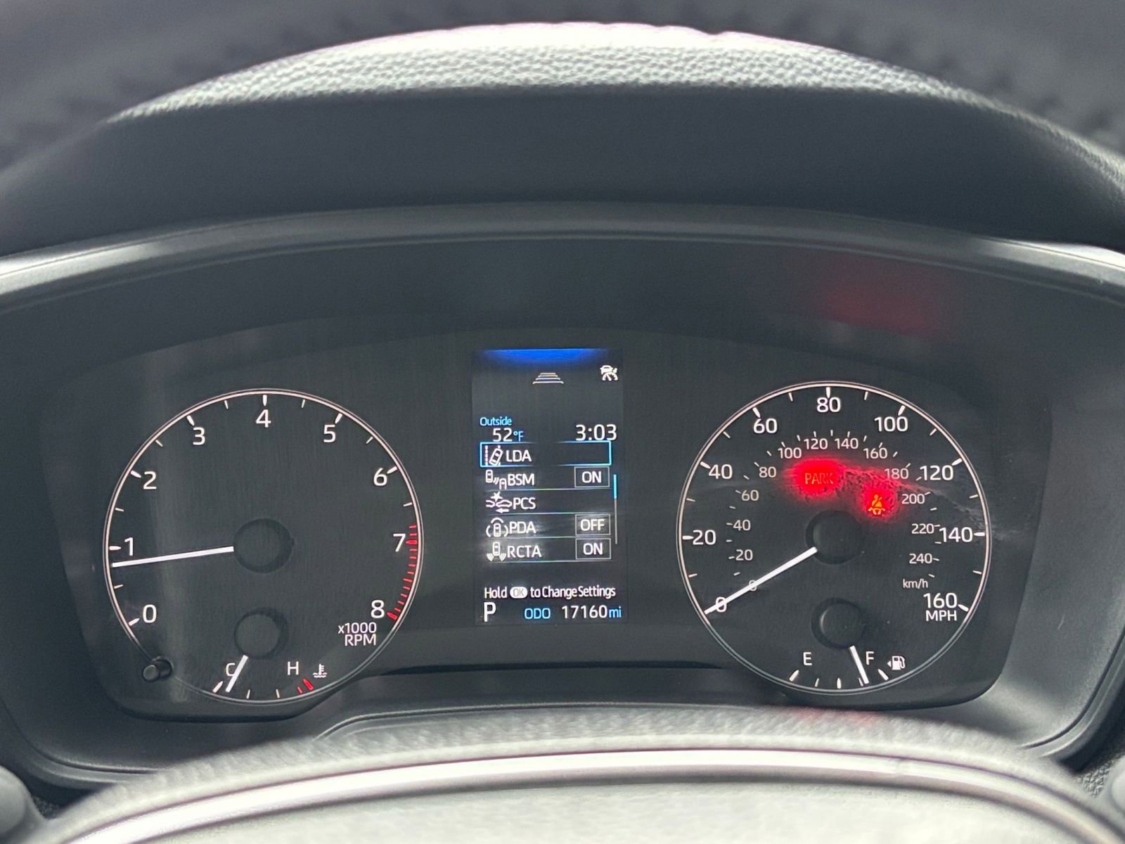 Used 2025 Toyota Corolla Cross LE image 40