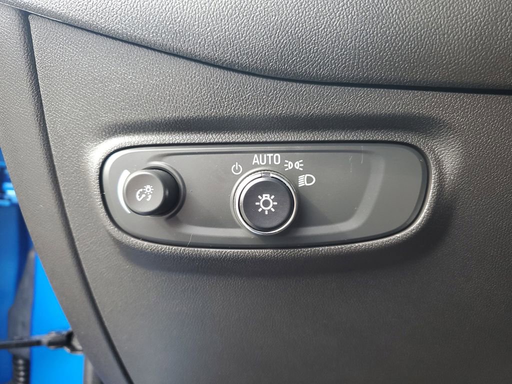 Used 2024 Chevrolet Equinox LS w/ LS Convenience Package image 21