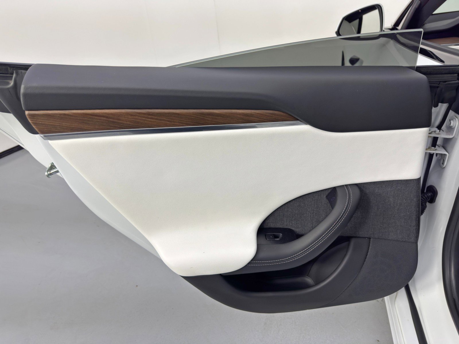 Used 2021 Tesla Model S Plaid image 50