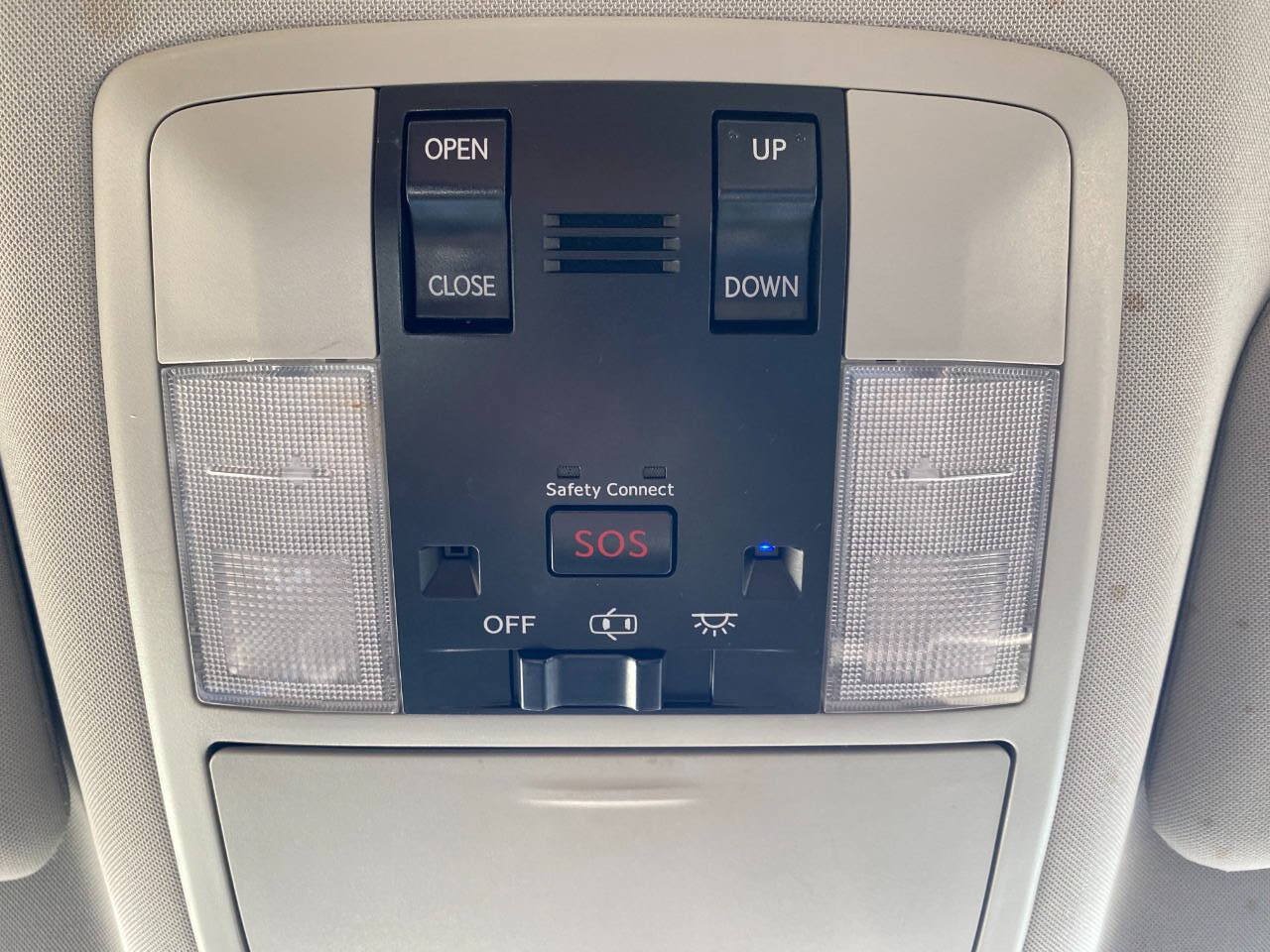 Used 2013 Lexus CT 200h w/ Premium Pkg w/Navigation FWD image 20