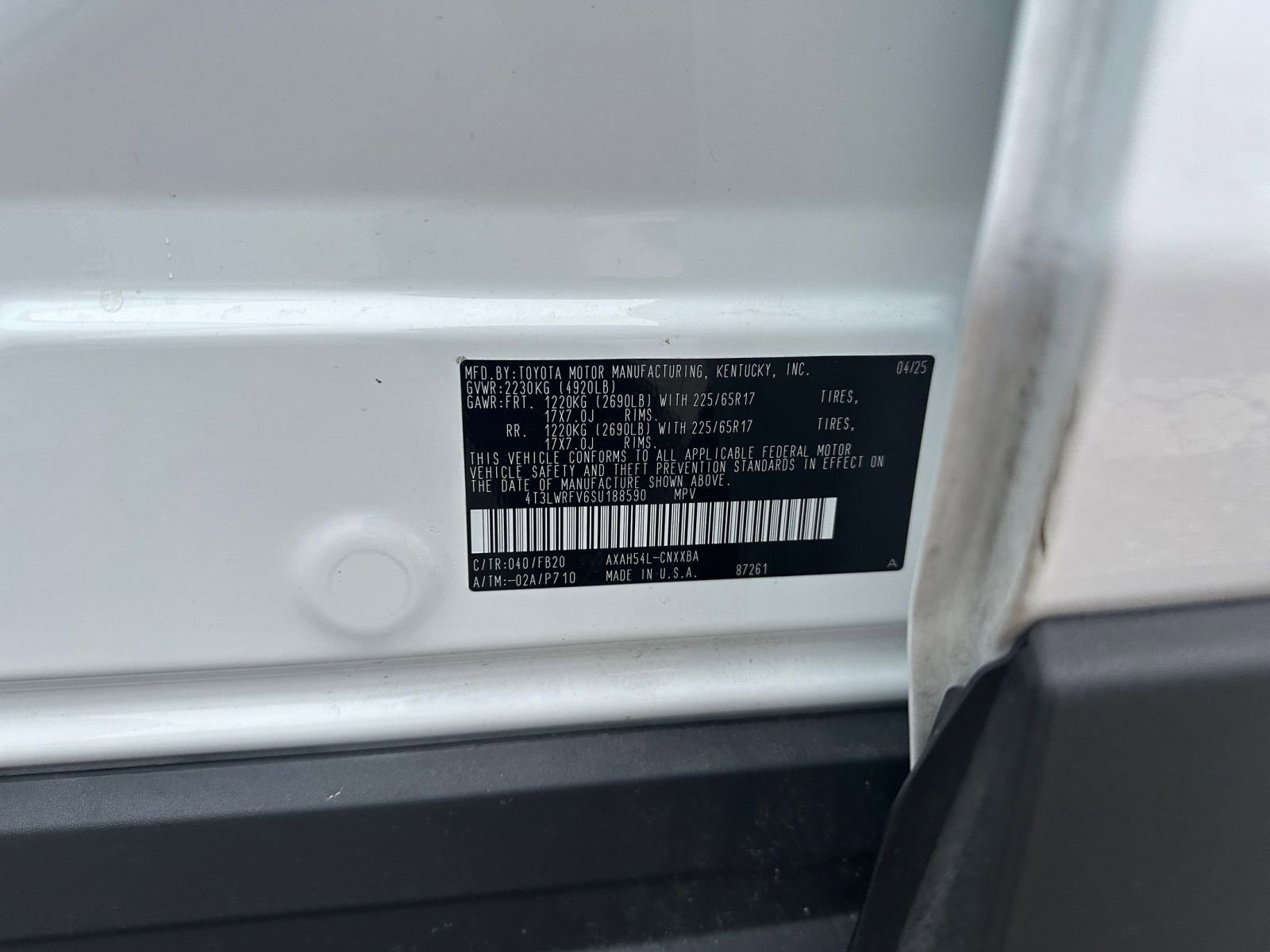 Used 2025 Toyota RAV4 LE image 28