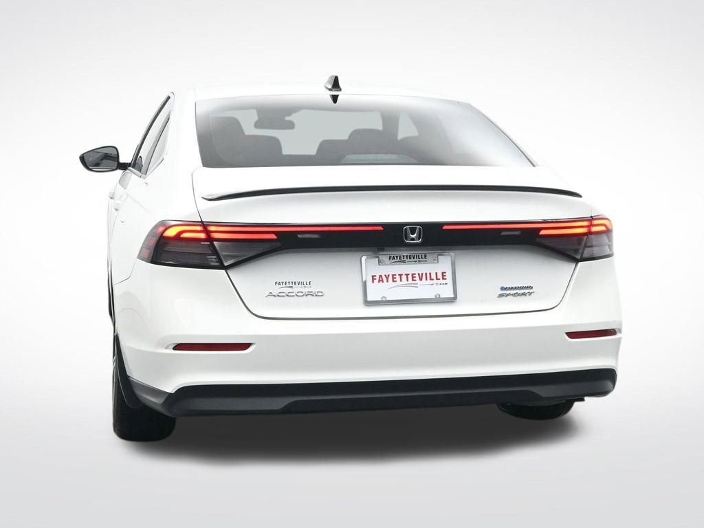 Used 2024 Honda Accord Sport image 9