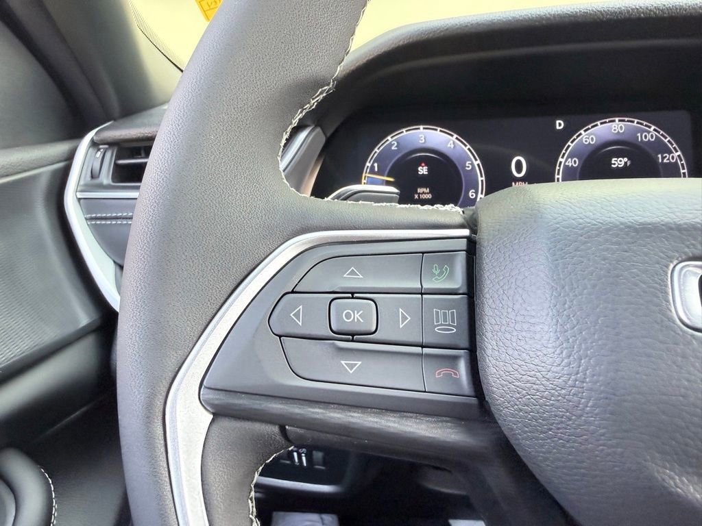 New 2025 Jeep Grand Cherokee L Laredo image 12