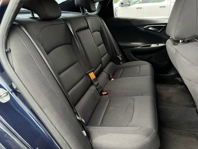 Used 2017 Chevrolet Malibu LT FWD image 30