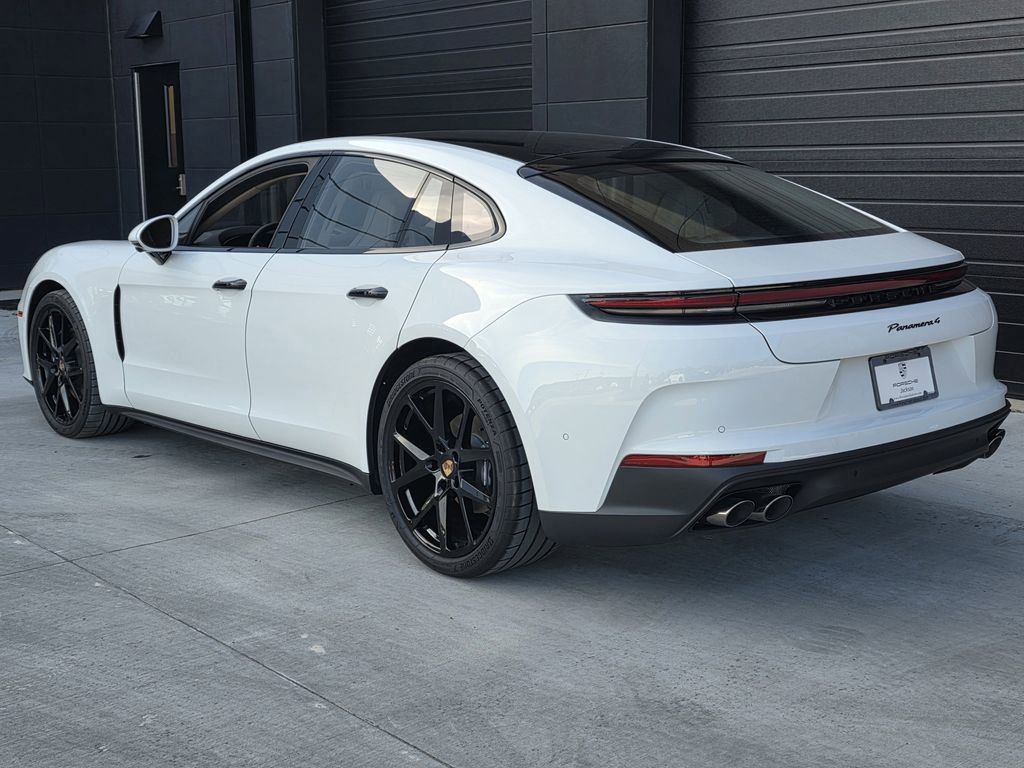 New 2025 Porsche Panamera 4 image 3