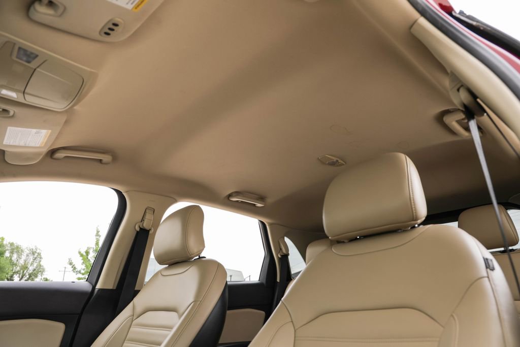 Used 2019 Ford Edge SEL w/ Equipment Group 201A FWD image 17