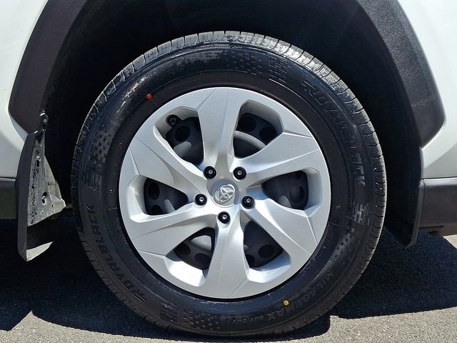 Used 2019 Toyota RAV4 LE w/ All Weather Liner Package AWD/4WD image 8