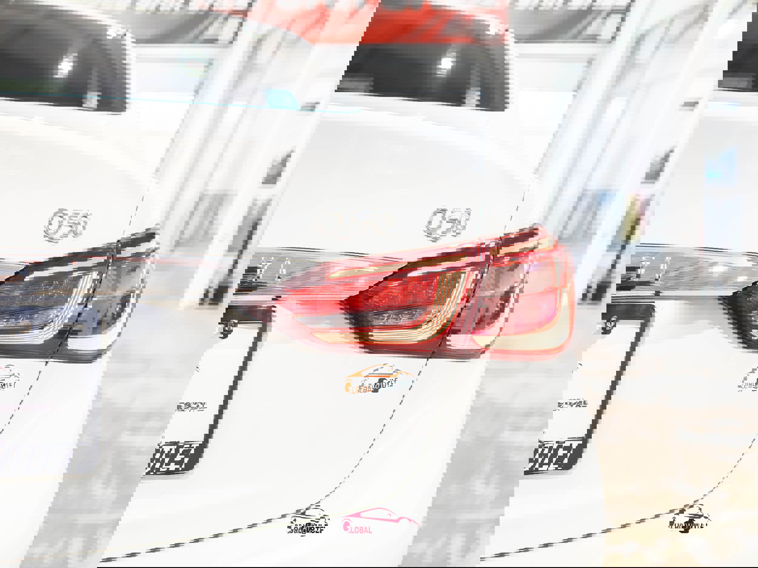 Used 2018 INFINITI Q50 Luxe w/ Sensory Package (Luxe) image 48