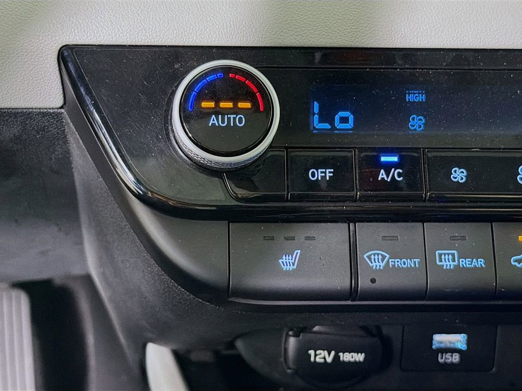 Used 2023 Hyundai Elantra Limited FWD image 24