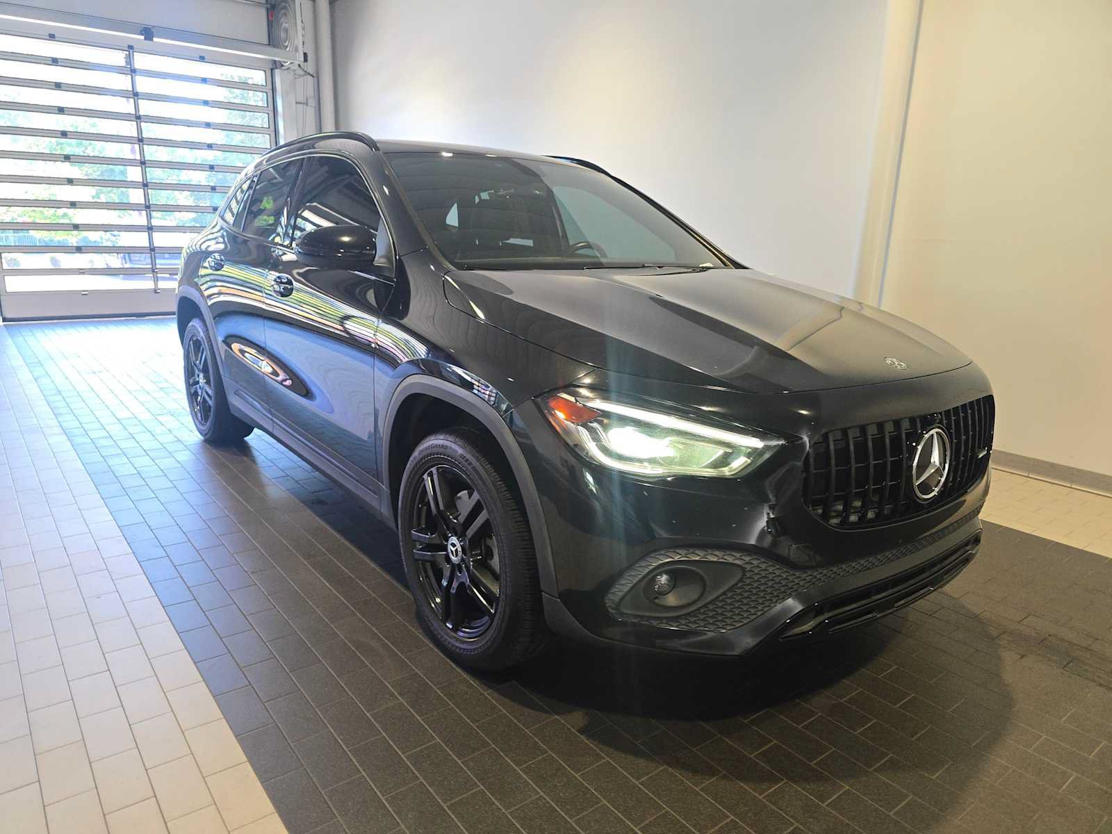 Used 2021 Mercedes-Benz GLA 250 4MATIC image 9