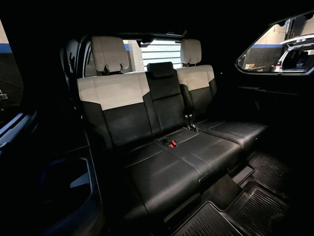 Used 2024 Toyota Sequoia Capstone AWD/4WD image 17